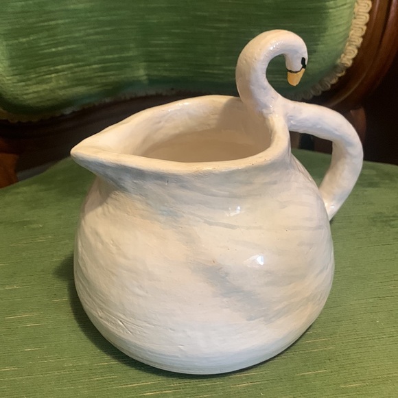 Artist Signed Swan Creamer/Pitcher. - Picture 6 of 6